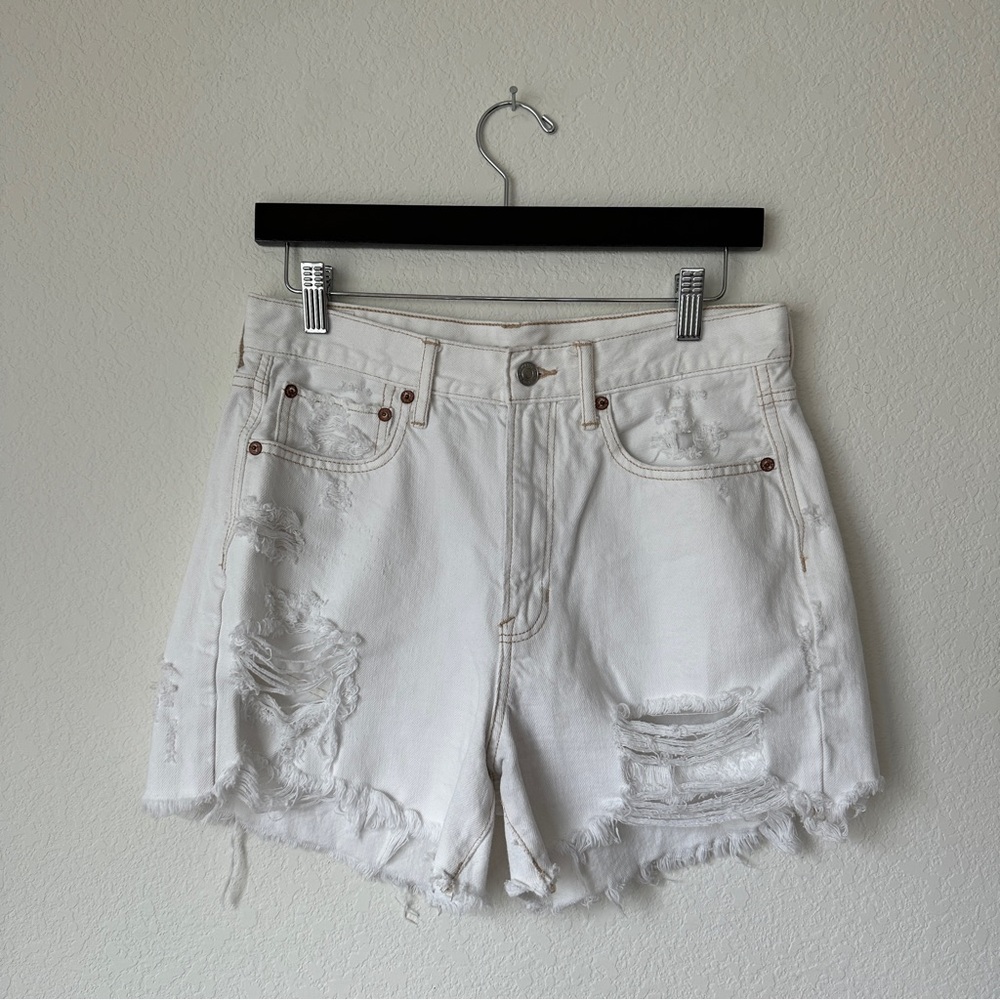 American Eagle White 90s Boyfriend Denim Shorts Size 8